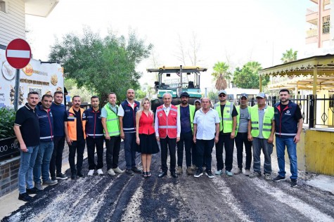 Kepez’in Kültür Mahallesi’ne sıcak asfalt