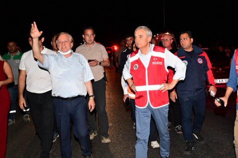 Aksu’da başlayan yangın Kepez’e sıçradı