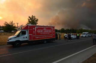 Kepez Belediyesi’nden Yangın Kahramanlarına Lojistik Kalkan