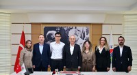 Kepez’in gururu Serhat’a Kocagöz’den burs desteği