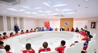 Kepez’in genç şampiyonları Başkan Kocagöz’ü ziyaret etti