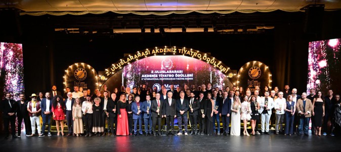 Sanatın Evrensel Işığı Kepez'de Yükseldi