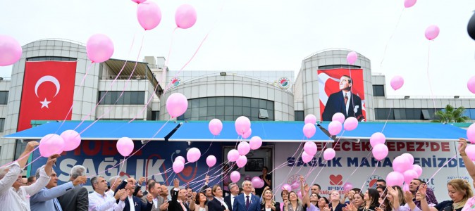 Başkan Kocagöz’den Meme Kanseri Farkındalığına Pembe Balonlu Destek