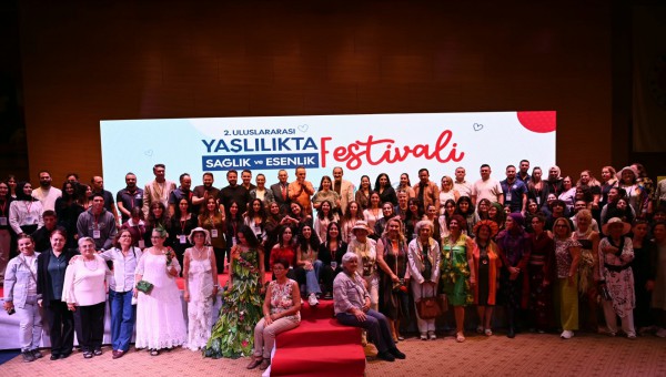 Kuşaklar ve Kültürler Kepez’de Buluştu: 2. Yaşlılıkta Sağlık ve Esenlik Festivali Tamamlandı 