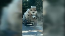 Kepez’de beton mikserine 200 bin liralık ceza!  Yola harç döktü, foto kapan ve ekipler devrede