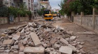 Kepez’de yollarla birlikte kaldırımlar da yenileniyor