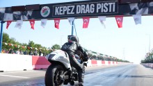 Kepezde motodrag yarışları büyük heyecanla sürüyor
