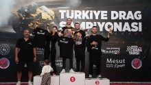 Motosiklet Tutkunları Kepez'e akın etti:  Türkiye Drag Şampiyonası'nın Şampiyonları Kürsüde