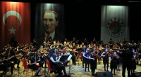 Minicik yüreklerden büyük konser