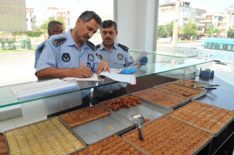 Kepez zabıtası Ramazan mesaisinde