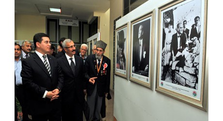 Kepezden Atatürk Fotoğrafları sergisi