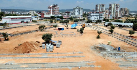 Semt spor sahalarının yapımı başladı